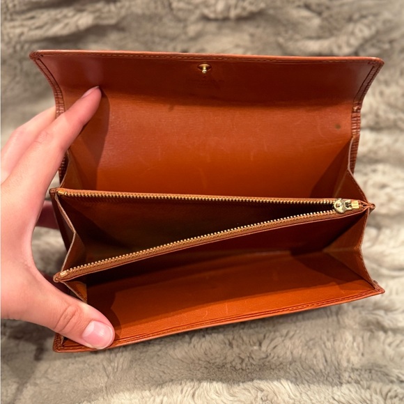 Vintage Louis Vuitton Rust Epi Long Sarah Wallet - Picture 7 of 10